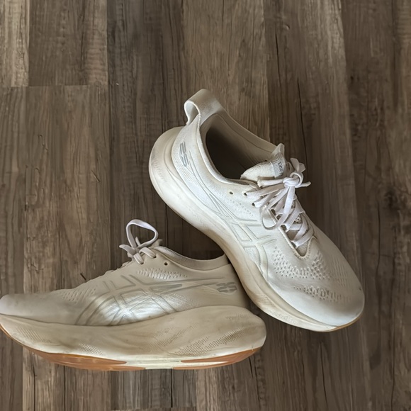 Gel Nimbus - Picture 3 of 3